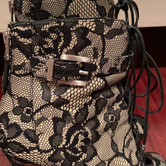 Brian Atwood lace pumps - Picture 6 of 7